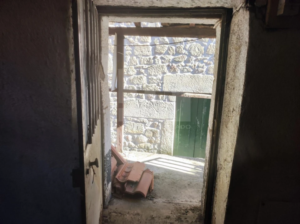 Moradia T2 para Venda em Penso e Freixinho Foto 18