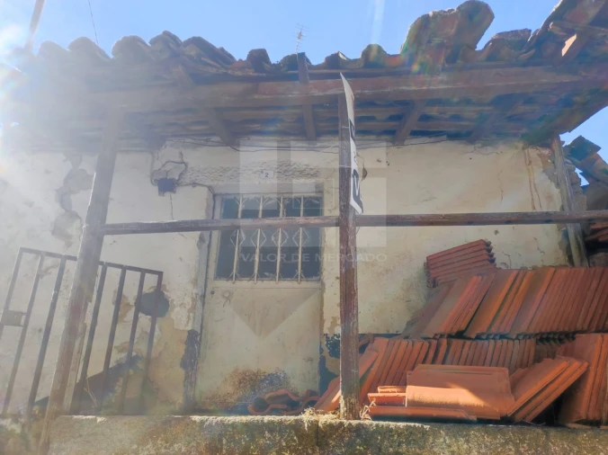 Moradia T2 para Venda em Penso e Freixinho Foto 3