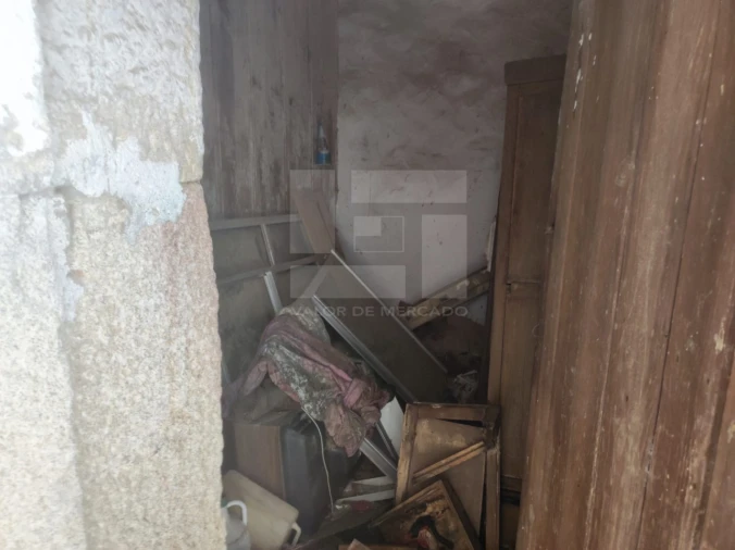 Moradia T2 para Venda em Penso e Freixinho Foto 11