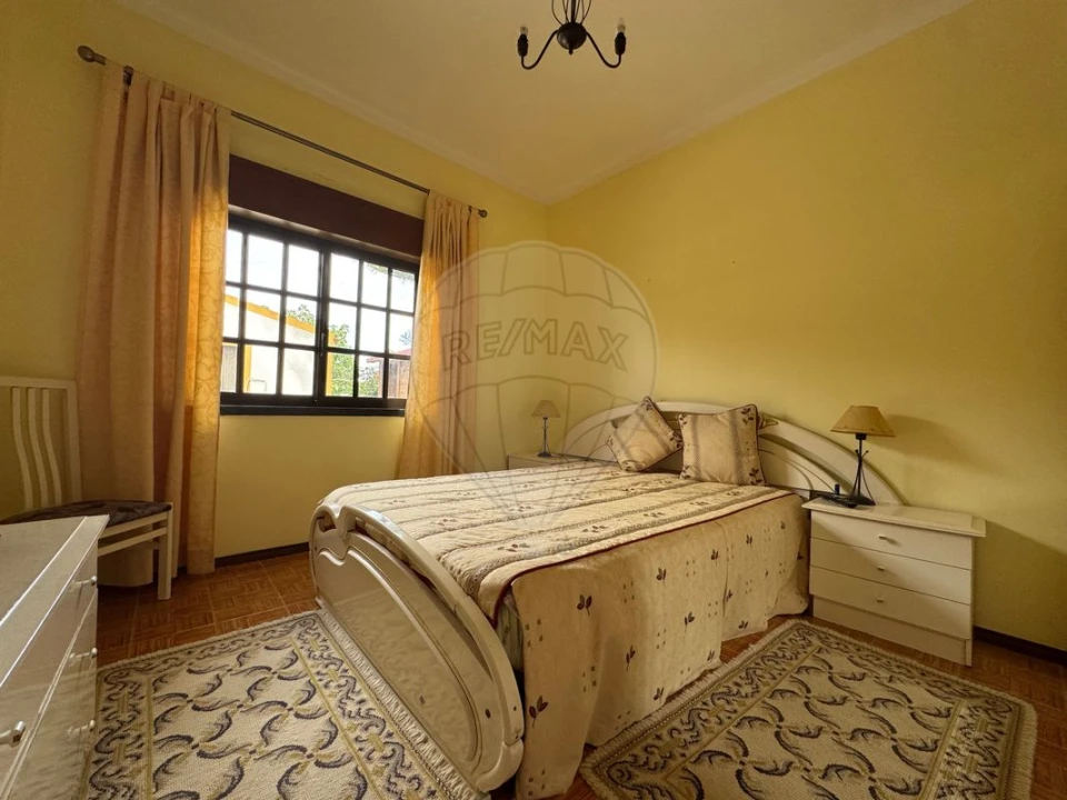 Moradia T3 para Venda em Azoia de Cima e Tremês Foto 13