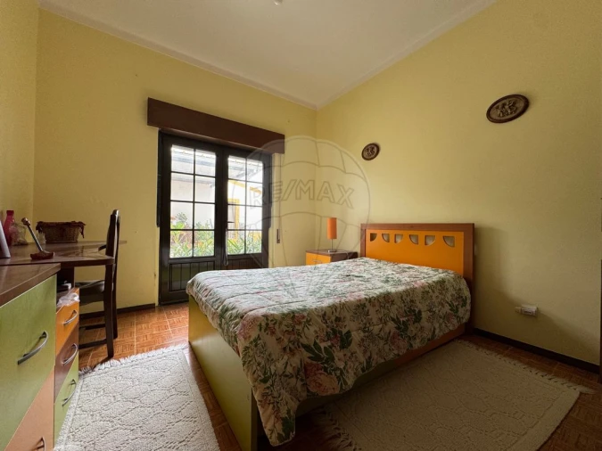 Moradia T3 para Venda em Azoia de Cima e Tremês Foto 4