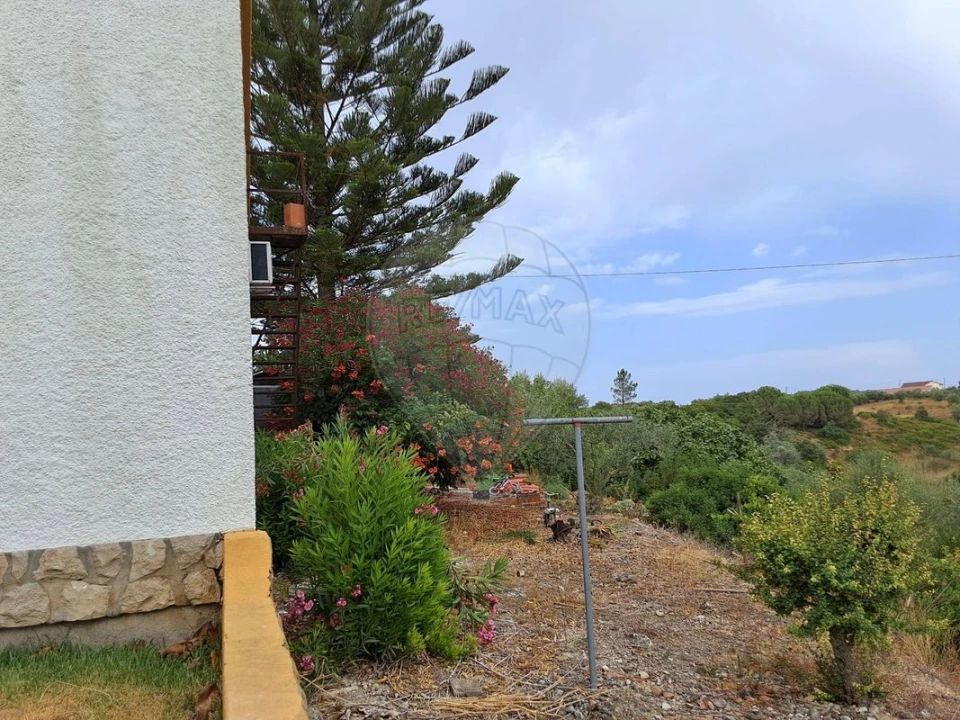 Moradia T3 para Venda em Azoia de Cima e Tremês Foto 22