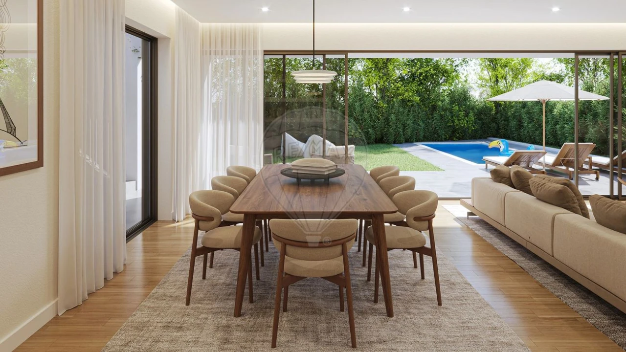 Moradia T4 para Venda em Alverca do Ribatejo e Sobralinho Foto 3