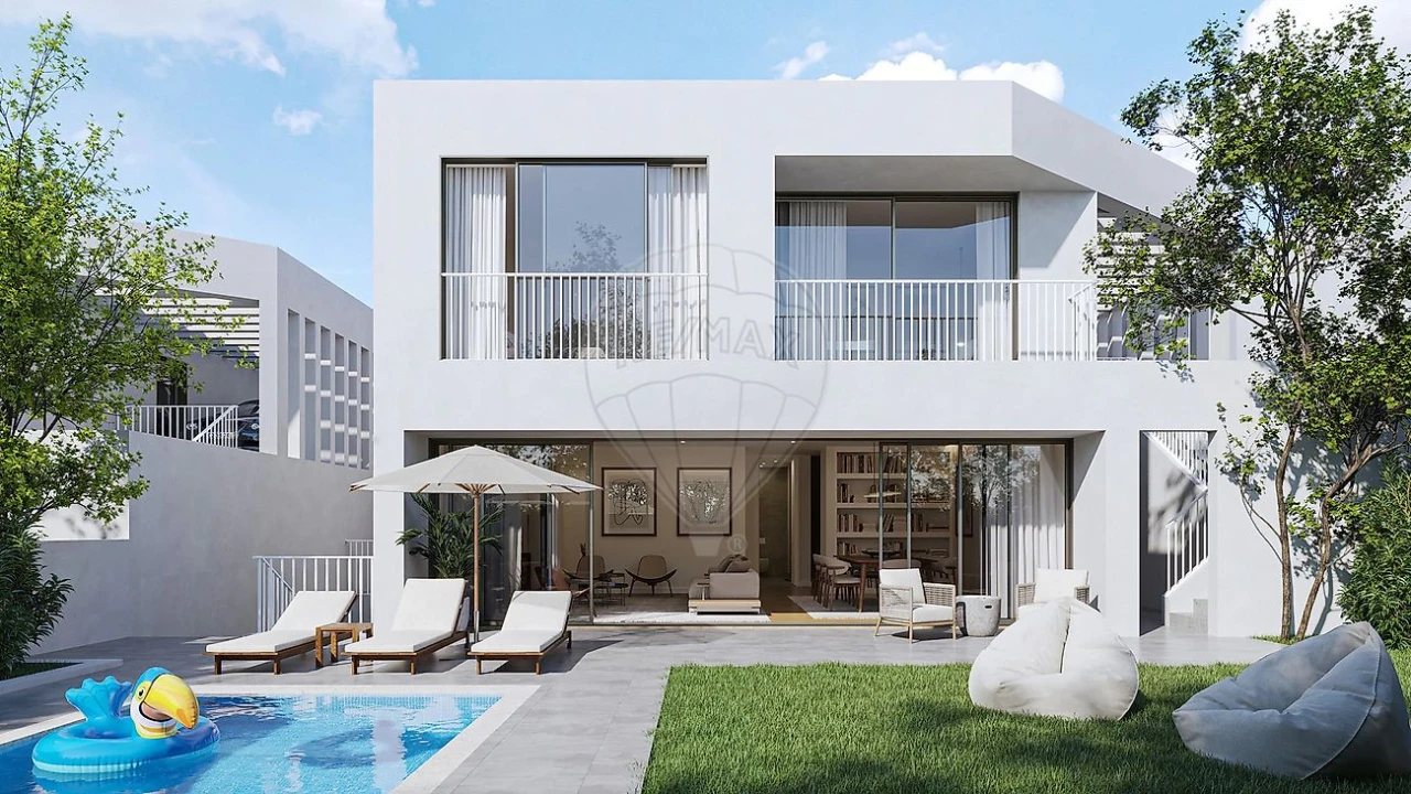 Moradia T4 para Venda em Alverca do Ribatejo e Sobralinho Foto 1