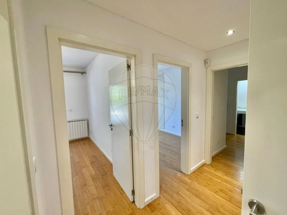 Apartamento T3 para Arrendamento em Parque das Nações Foto 5