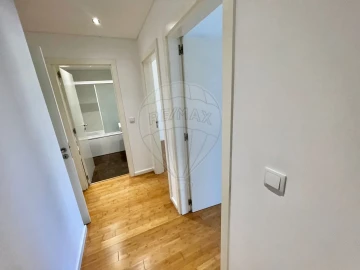 Apartamento T3 para Arrendamento em Parque das Nações