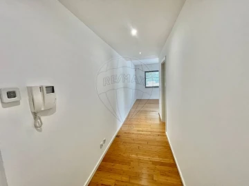 Apartamento T3 para Arrendamento em Parque das Nações