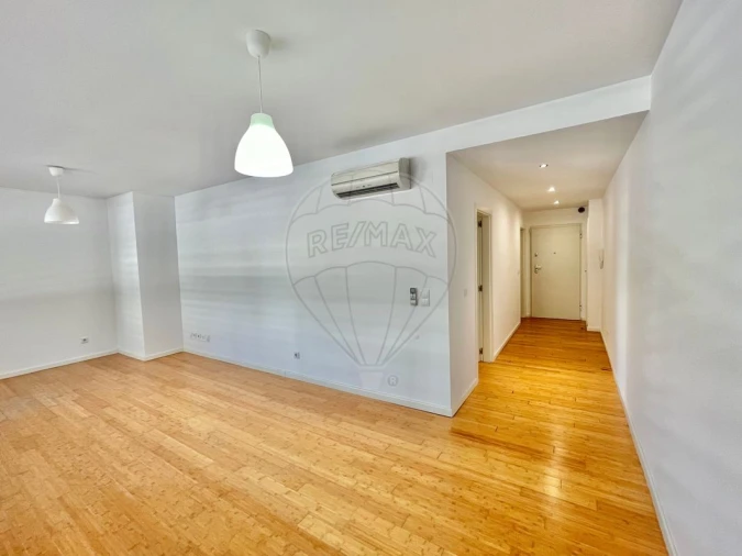 Apartamento T3 para Arrendamento em Parque das Nações Foto 4