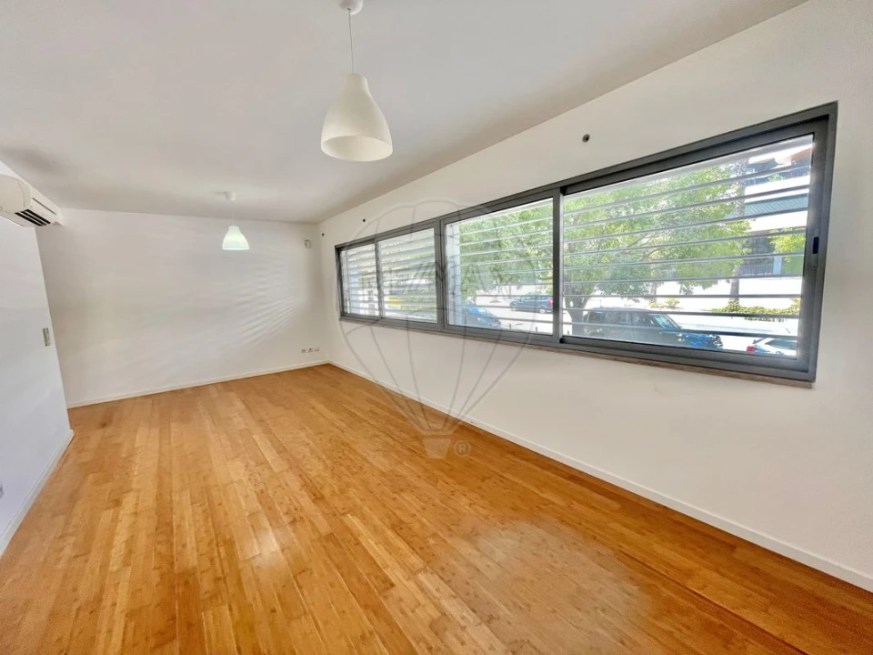 Apartamento T3 para Arrendamento em Parque das Nações Foto 1