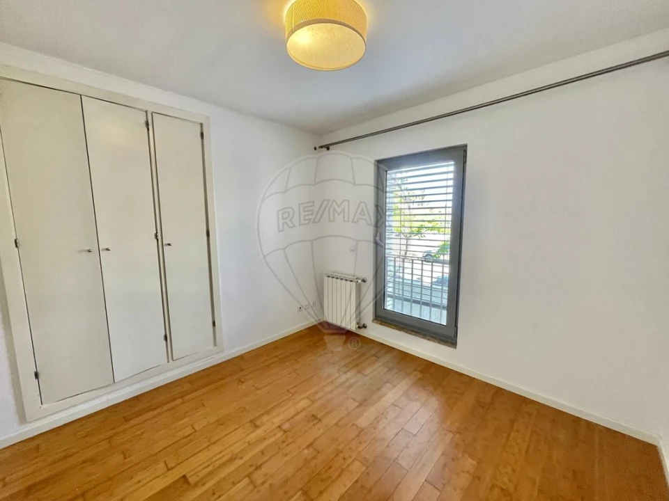 Apartamento T3 para Arrendamento em Parque das Nações Foto 13