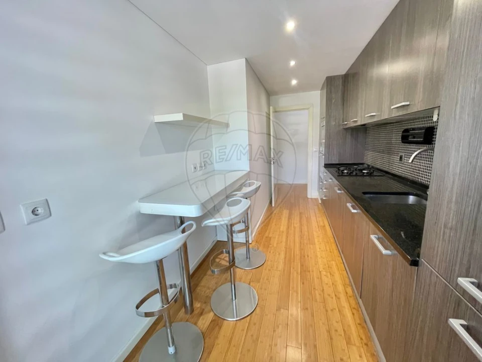 Apartamento T3 para Arrendamento em Parque das Nações Foto 23