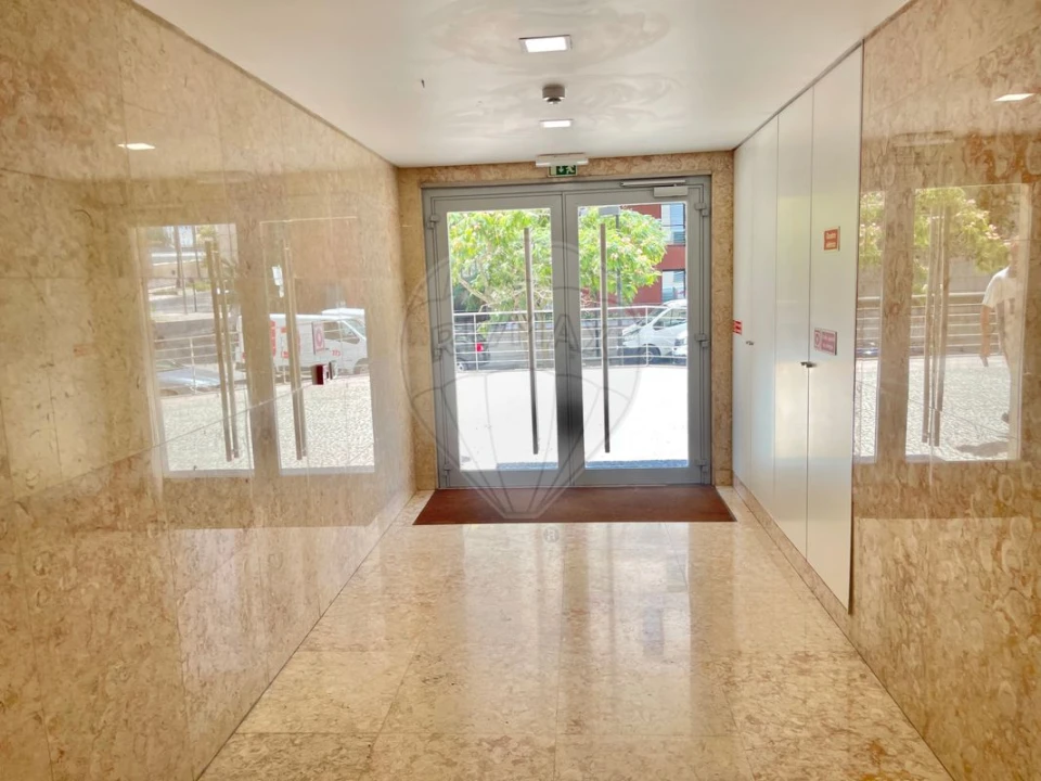 Apartamento T3 para Arrendamento em Parque das Nações Foto 24