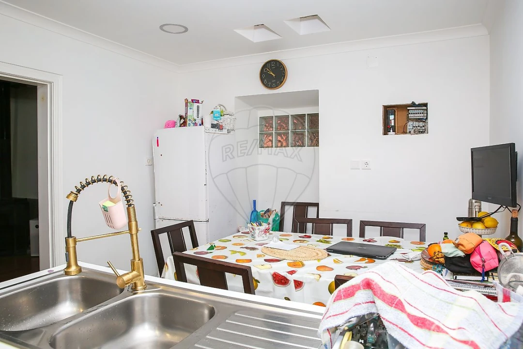 Moradia T2 para Venda em Arranho Foto 24