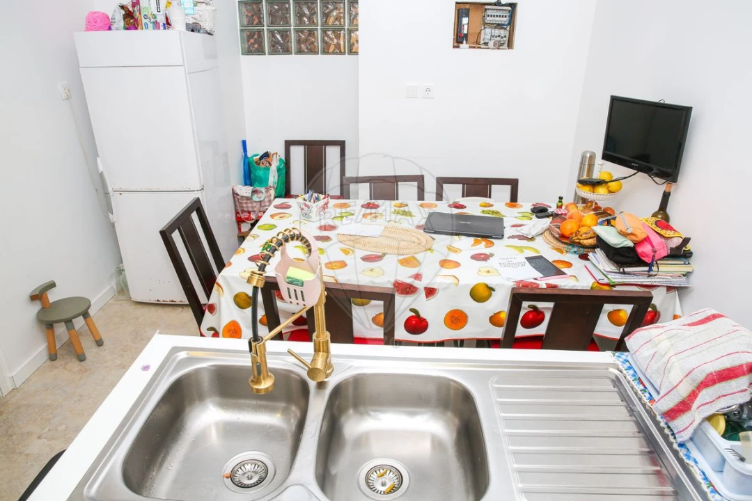 Moradia T2 para Venda em Arranho Foto 23