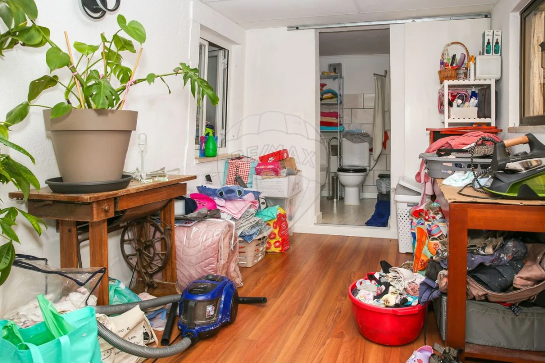 Moradia T2 para Venda em Arranho Foto 3