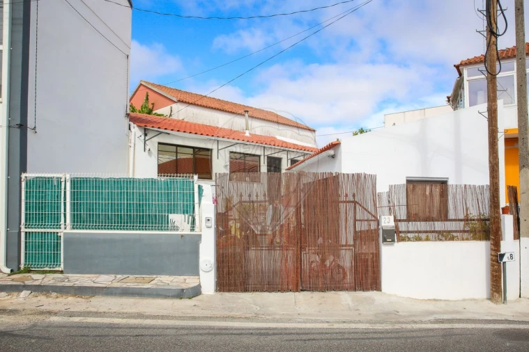 Moradia T2 para Venda em Arranho Foto 30