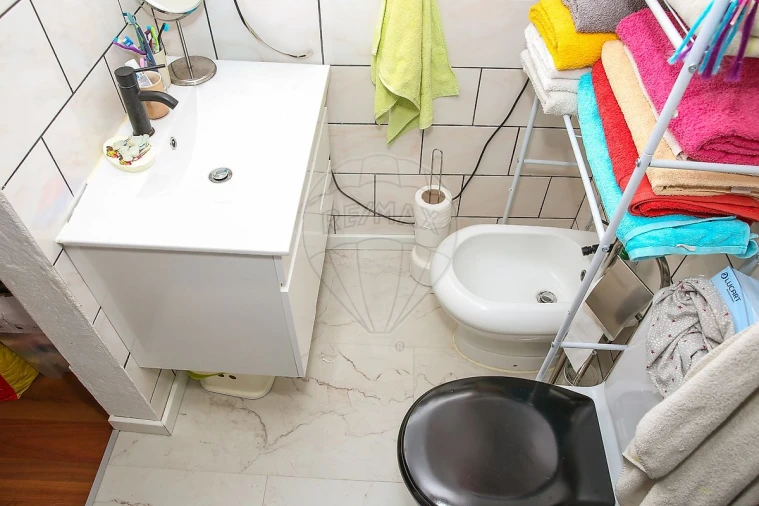 Moradia T2 para Venda em Arranho Foto 4