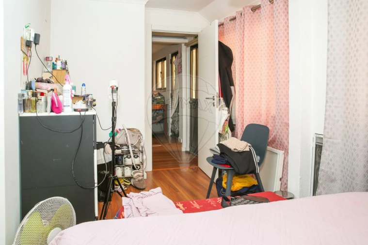 Moradia T2 para Venda em Arranho Foto 2