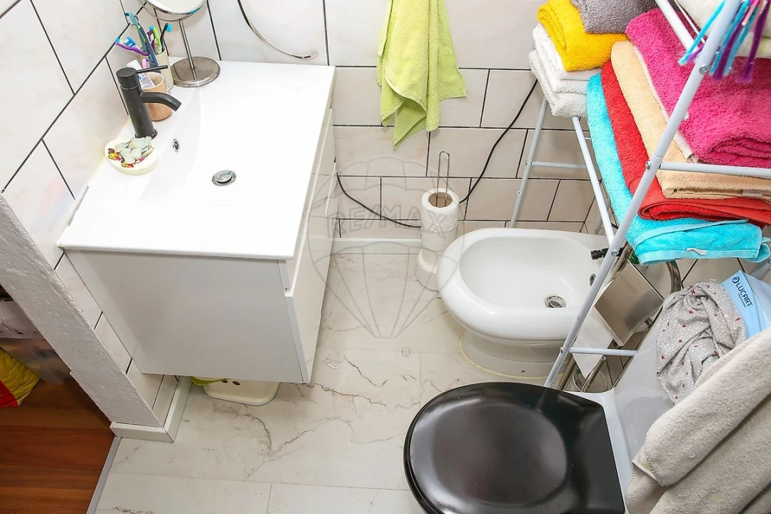 Moradia T2 para Venda em Arranho Foto 4