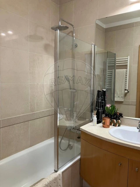 Apartamento T4 para Arrendamento em Bonfim
