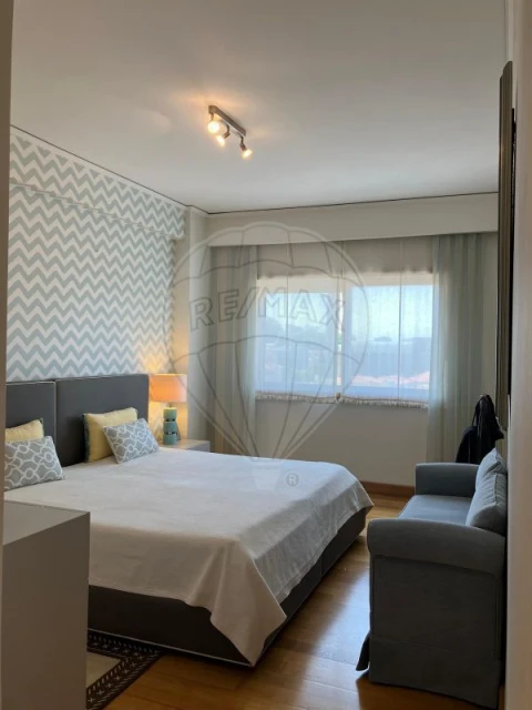 Apartamento T4 para Arrendamento em Bonfim