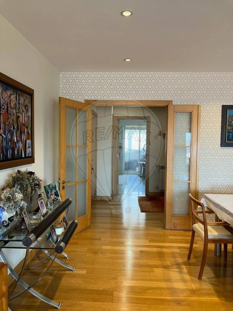 Apartamento T4 para Arrendamento em Bonfim Foto 7