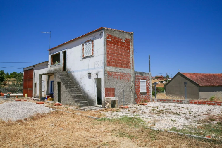Terreno para Venda em Aveiras de Baixo Foto 1