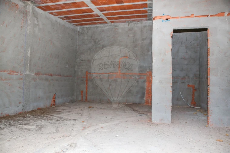 Terreno para Venda em Aveiras de Baixo Foto 13