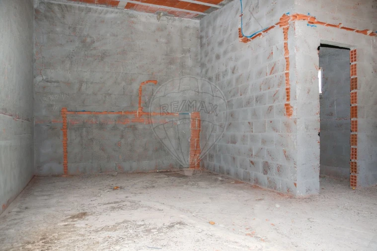 Terreno para Venda em Aveiras de Baixo Foto 14