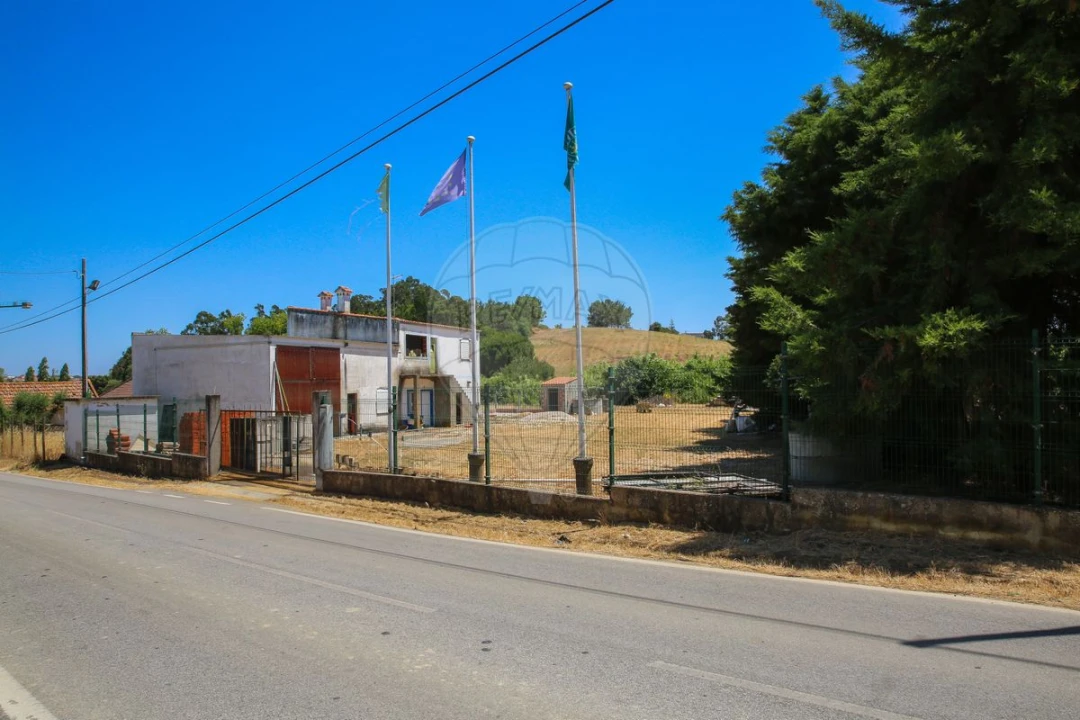Terreno para Venda em Aveiras de Baixo Foto 21