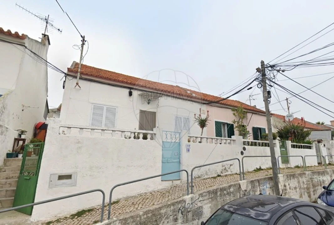 Moradia T6 para Venda em Laranjeiro e Feijó Foto 1