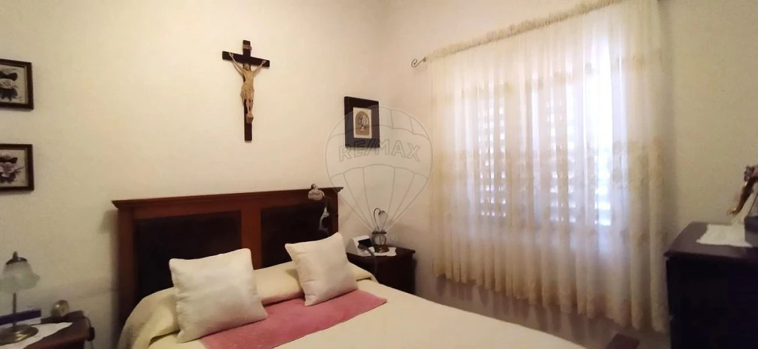 Moradia T6 para Venda em Laranjeiro e Feijó Foto 18