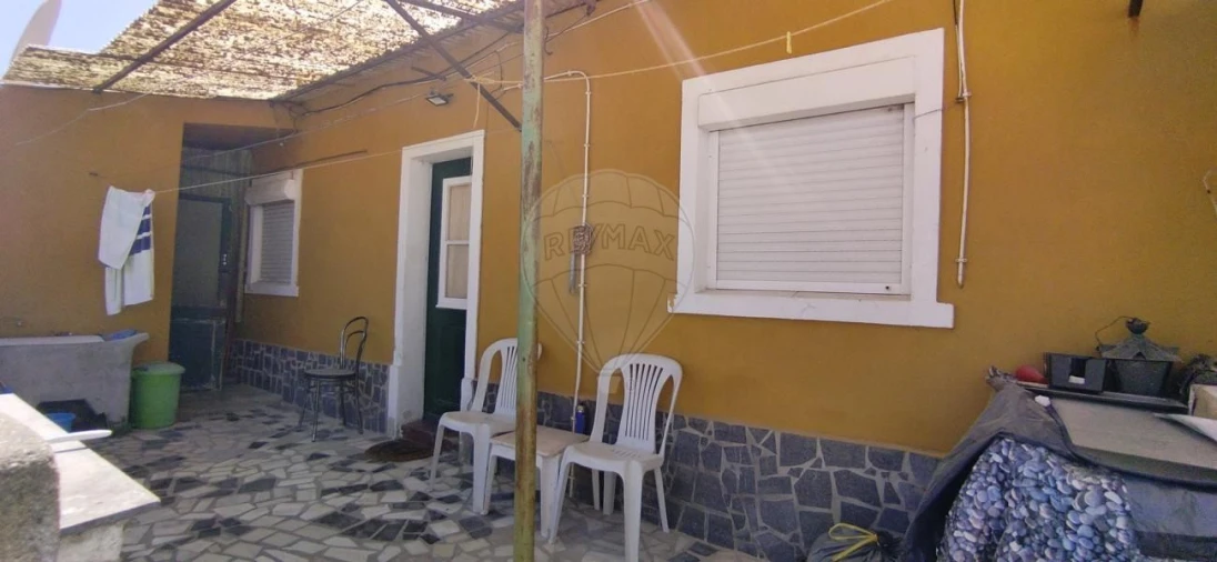 Moradia T6 para Venda em Laranjeiro e Feijó Foto 6