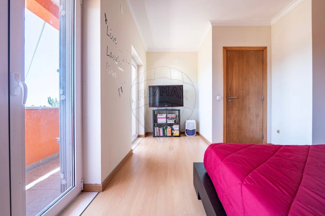 Moradia T4 para Venda em A dos Francos Foto 3