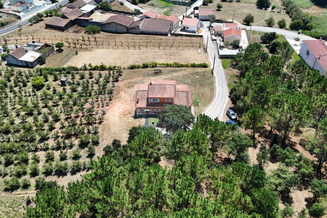 Moradia T4 para Venda em A dos Francos Foto 44