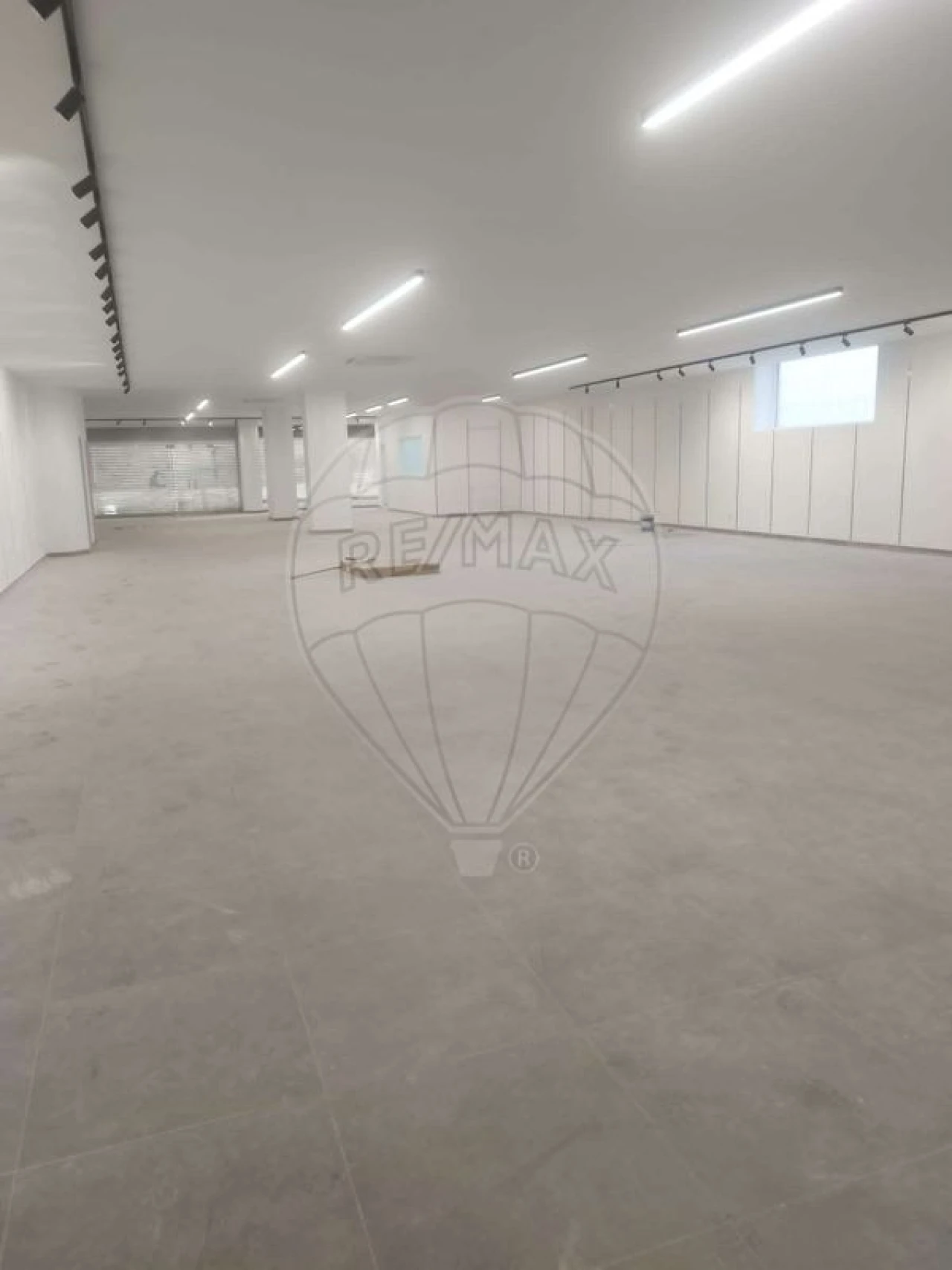 Loja para Venda em Alvalade Foto 4