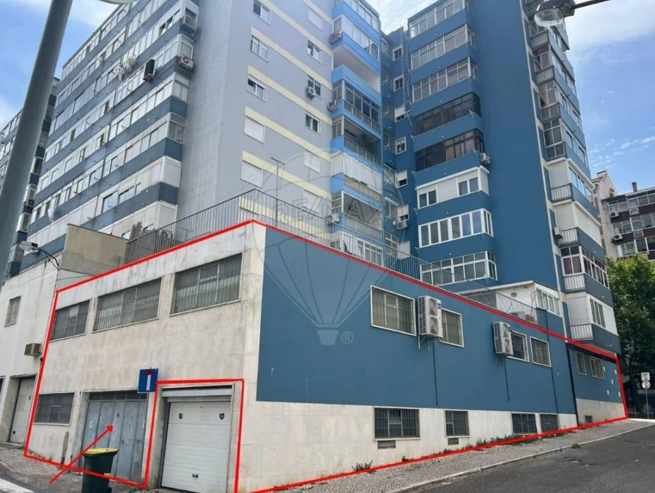 Loja para Venda em Alvalade Foto 2