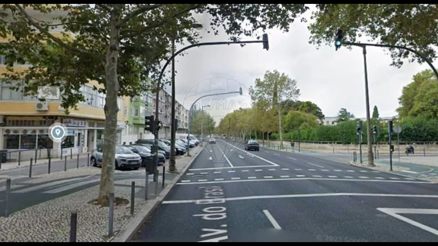 Loja para Venda em Alvalade