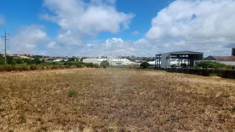 Terreno para Venda em Almargem do Bispo, Pêro Pinheiro e Montelavar