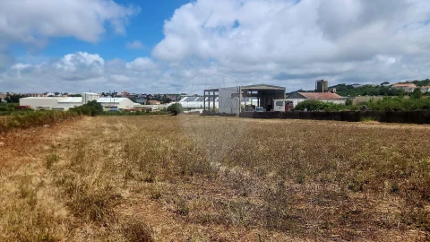 Terreno para Venda em Almargem do Bispo, Pêro Pinheiro e Montelavar