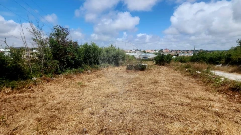 Terreno para Venda em Almargem do Bispo, Pêro Pinheiro e Montelavar