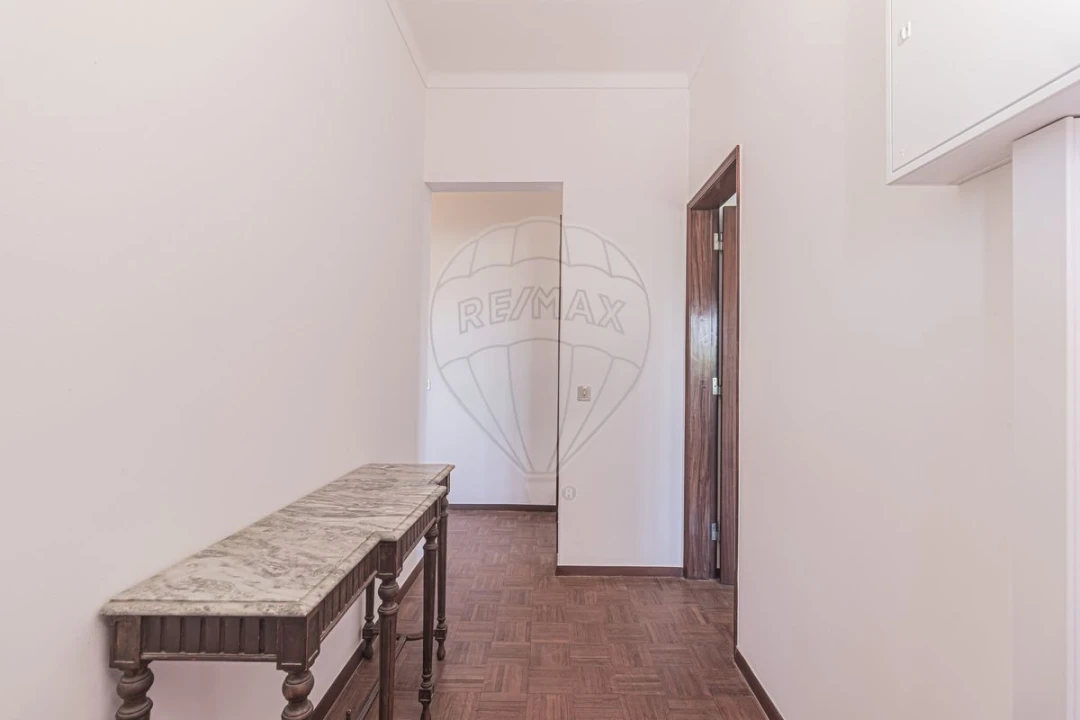 Moradia T4 para Venda em Almargem do Bispo, Pêro Pinheiro e Montelavar Foto 25