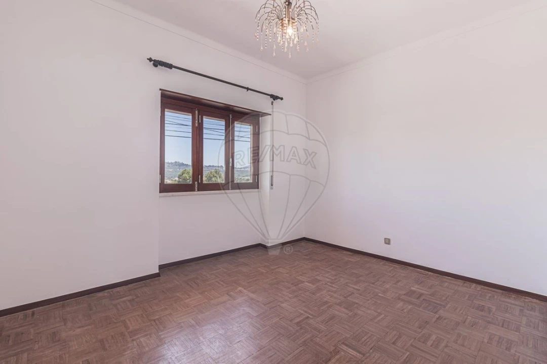 Moradia T4 para Venda em Almargem do Bispo, Pêro Pinheiro e Montelavar Foto 31