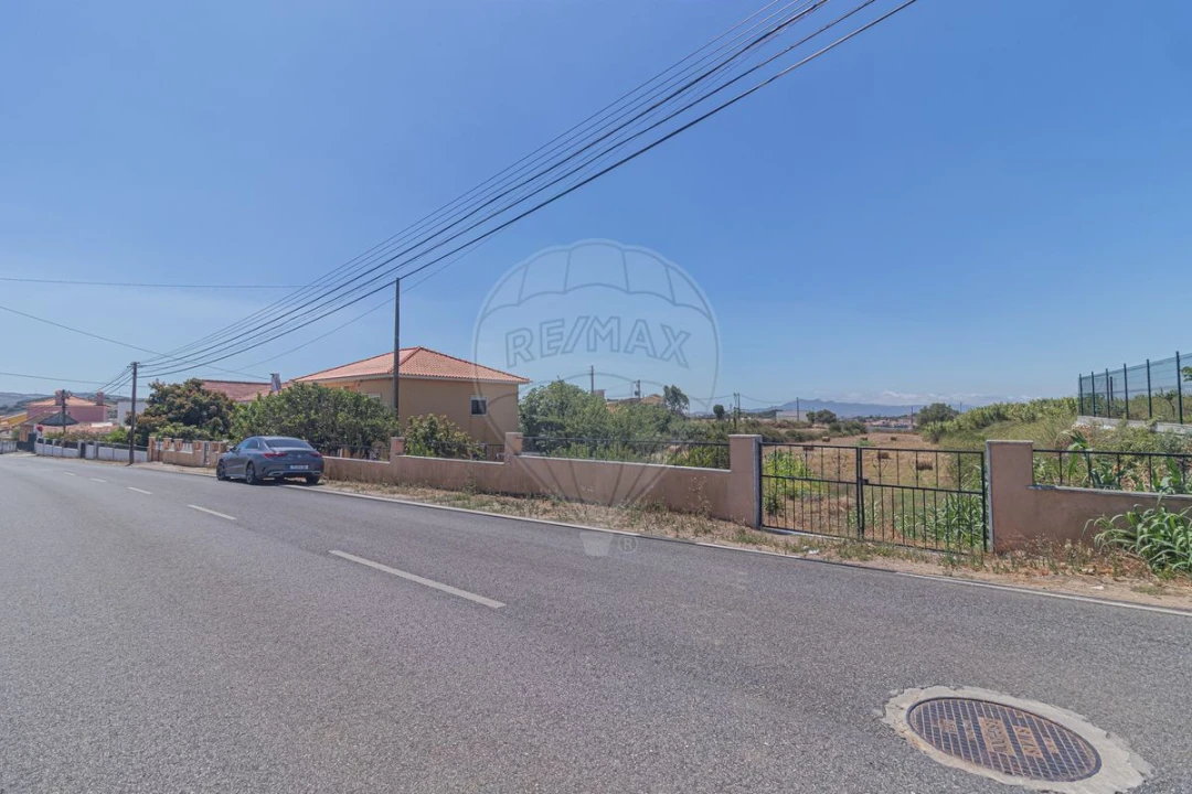 Moradia T4 para Venda em Almargem do Bispo, Pêro Pinheiro e Montelavar Foto 33