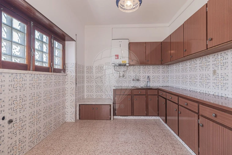 Moradia T4 para Venda em Almargem do Bispo, Pêro Pinheiro e Montelavar Foto 10