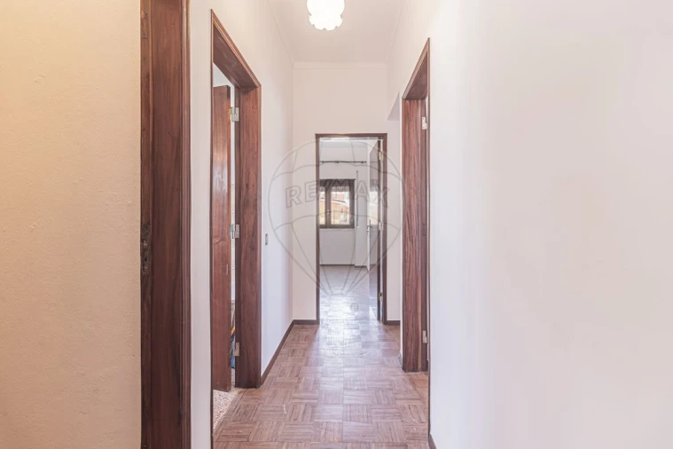 Moradia T4 para Venda em Almargem do Bispo, Pêro Pinheiro e Montelavar Foto 32