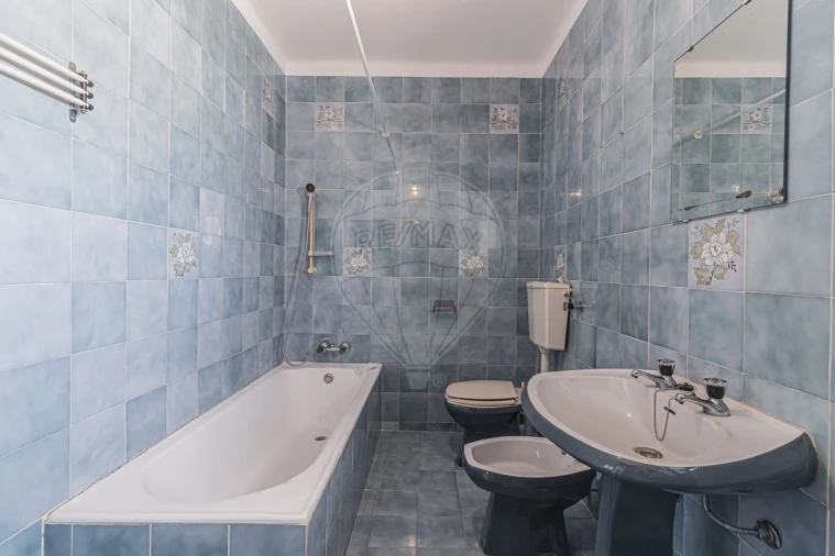 Moradia T4 para Venda em Almargem do Bispo, Pêro Pinheiro e Montelavar Foto 15