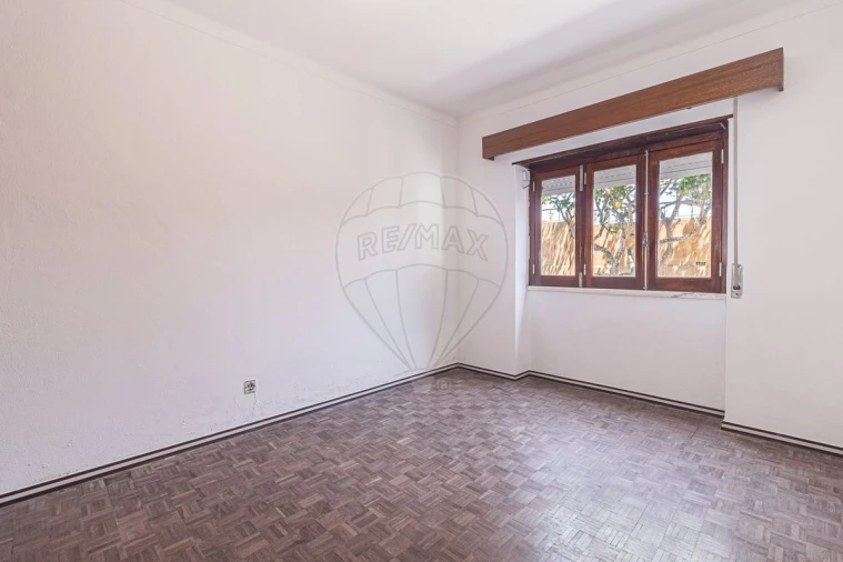 Moradia T4 para Venda em Almargem do Bispo, Pêro Pinheiro e Montelavar Foto 22