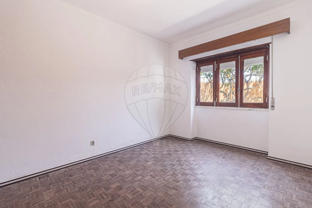 Moradia T4 para Venda em Almargem do Bispo, Pêro Pinheiro e Montelavar Foto 22