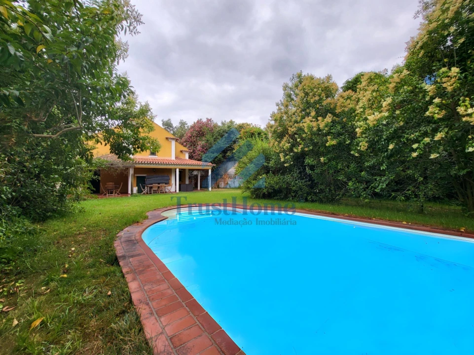 Moradia T5 para Venda em Coruche, Fajarda e Erra Foto 1